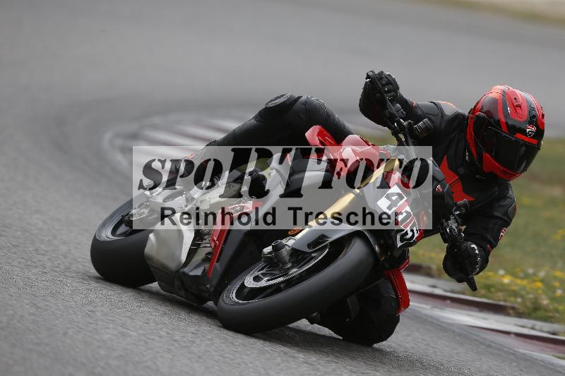 /37 09.08.2026  Pluess Motosport ADR/Freies Fahren/415